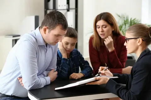 Navigating Family Disputes with Compassion: The Role of Family Mediation and Financial Mediation Services