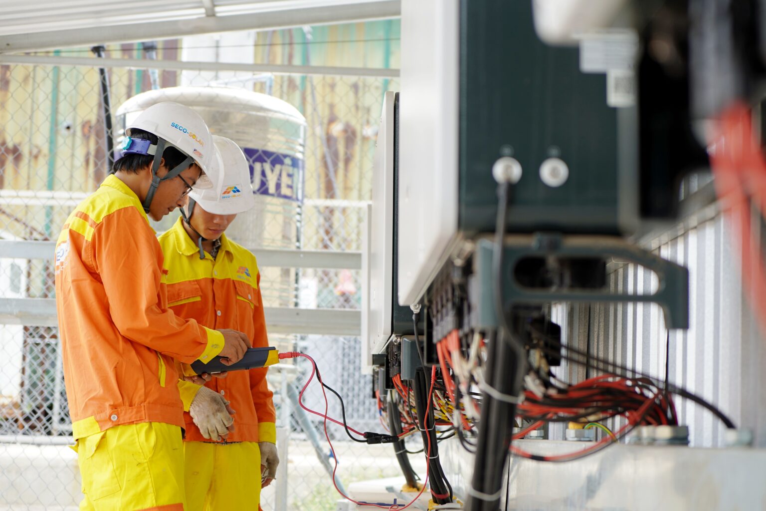 Electrical Services for Oil and Gas Operations and Industrial Efficiency